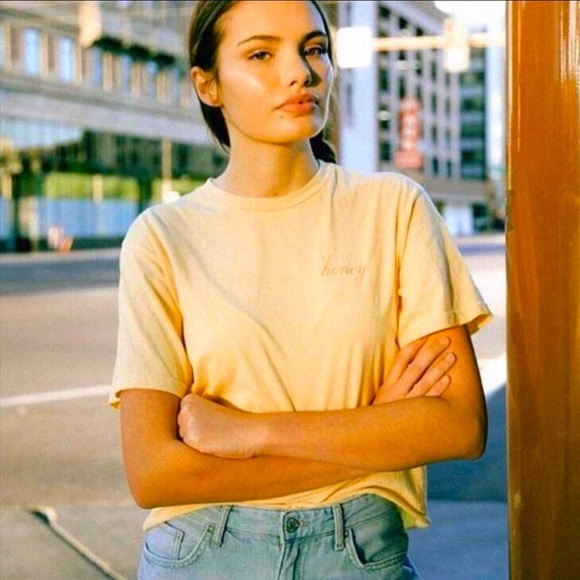 Brandy Melville Boxy crop top “Honey” - Picture 3 of 17